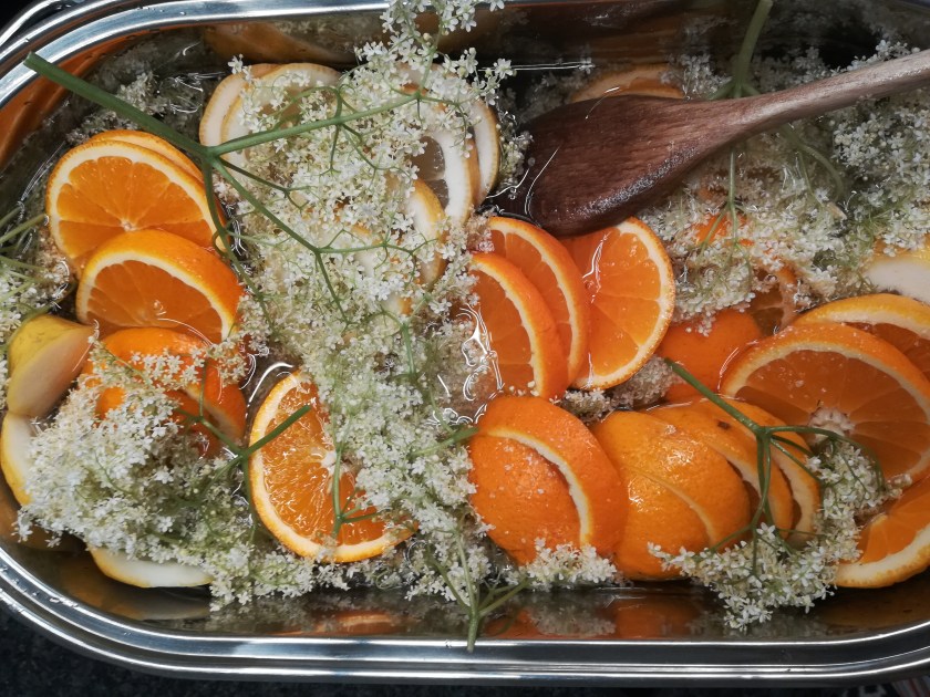 Holunderblütensirup